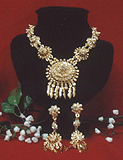 Necklace & earrings set