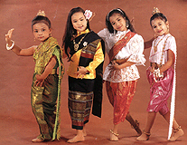 Thai girls' costumes