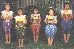 Thai girls' costumes